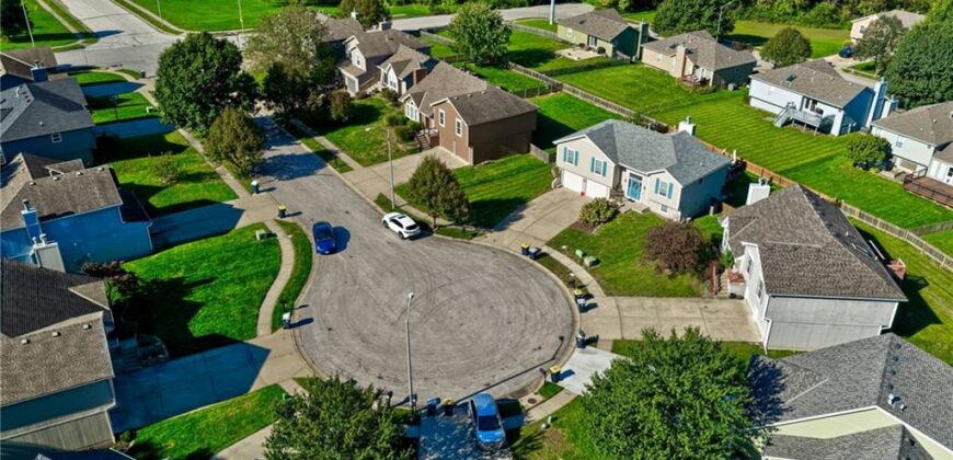 11904 N Charlotte Street, Kansas City, MO 64155