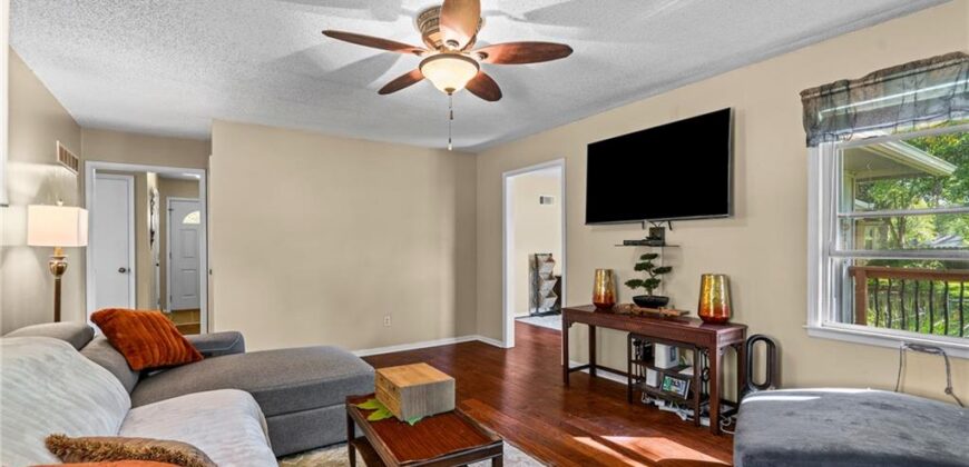 1200 Downing Street, Liberty, MO 64068