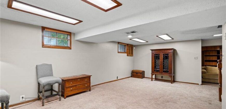 1200 Downing Street, Liberty, MO 64068