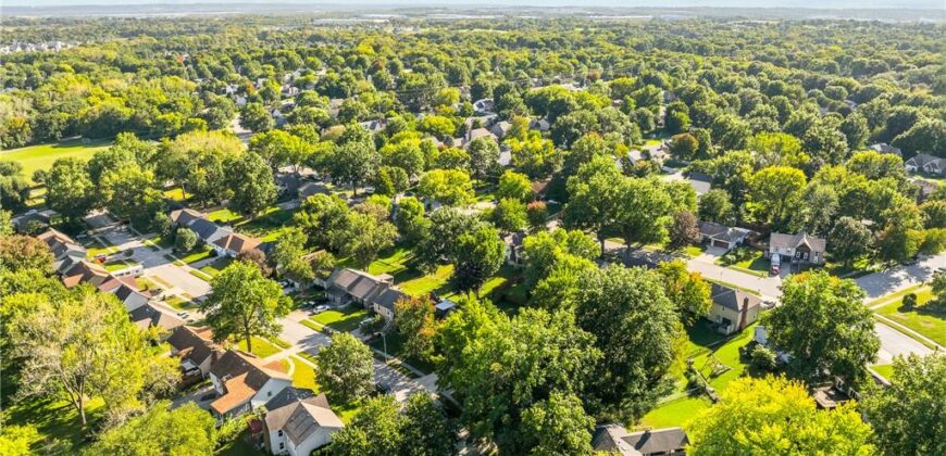 1200 Downing Street, Liberty, MO 64068