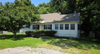 4701 NW Green Hills Road, Riverside, MO 64150