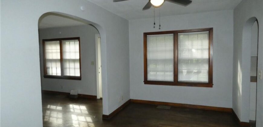 4701 NW Green Hills Road, Riverside, MO 64150