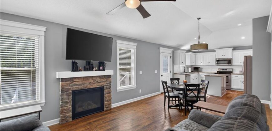1915 Shirley Court, Liberty, MO 64068
