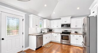 1915 Shirley Court, Liberty, MO 64068
