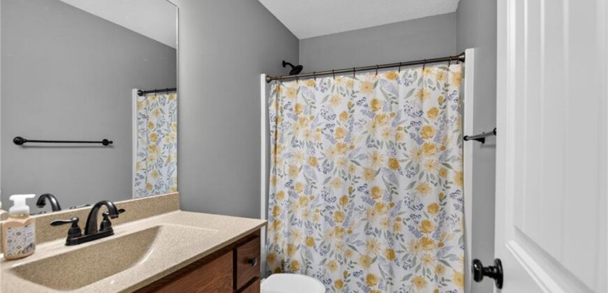 1915 Shirley Court, Liberty, MO 64068