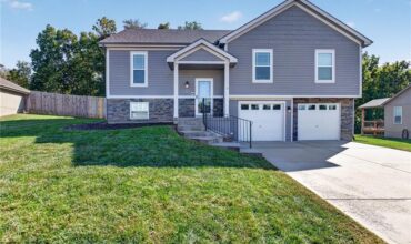 1915 Shirley Court, Liberty, MO 64068