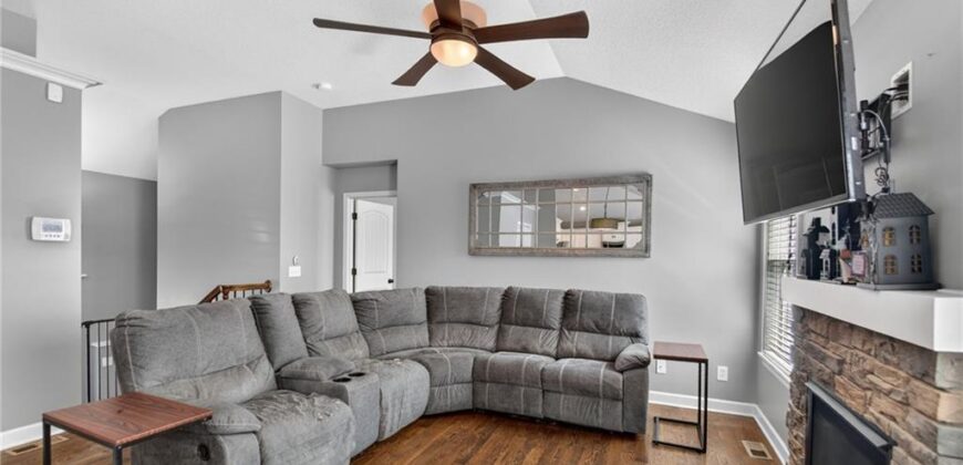 1915 Shirley Court, Liberty, MO 64068