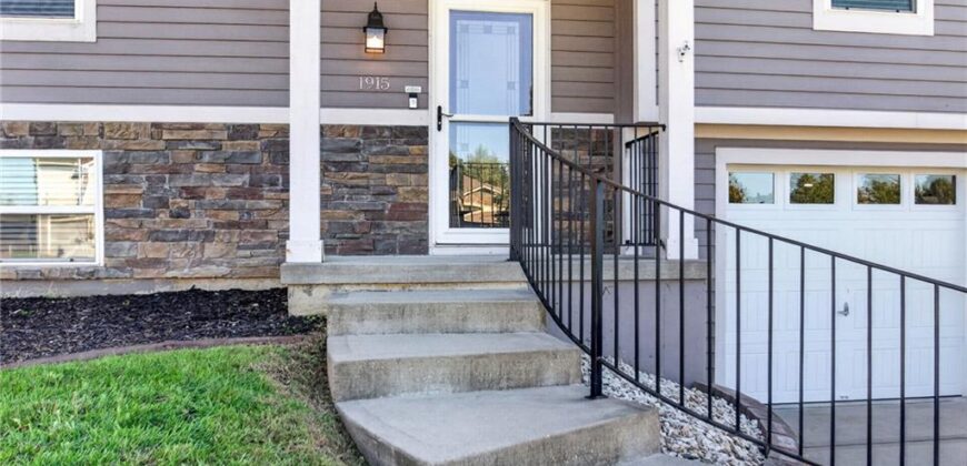 1915 Shirley Court, Liberty, MO 64068