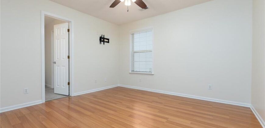 6966 N Olive Street, Gladstone, MO 64118