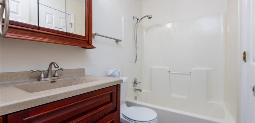 6966 N Olive Street, Gladstone, MO 64118