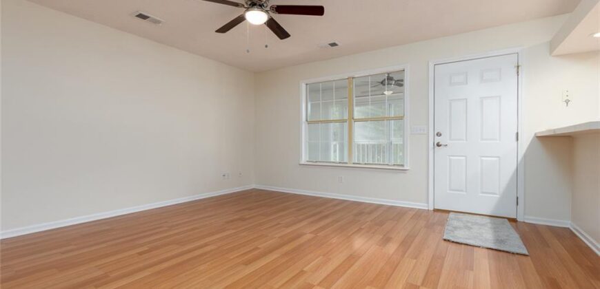 6966 N Olive Street, Gladstone, MO 64118