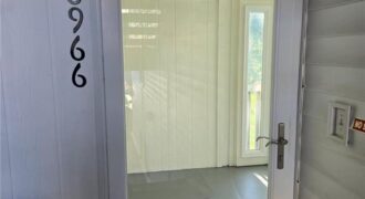 6966 N Olive Street, Gladstone, MO 64118