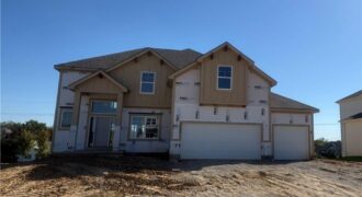 9005 N Poplar Avenue, Kansas City, MO 64156