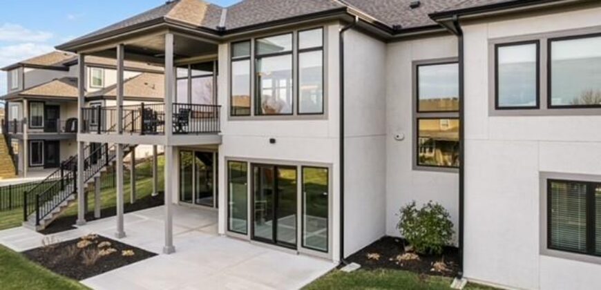 2908 NE 102nd Street, Kansas City, MO 64155