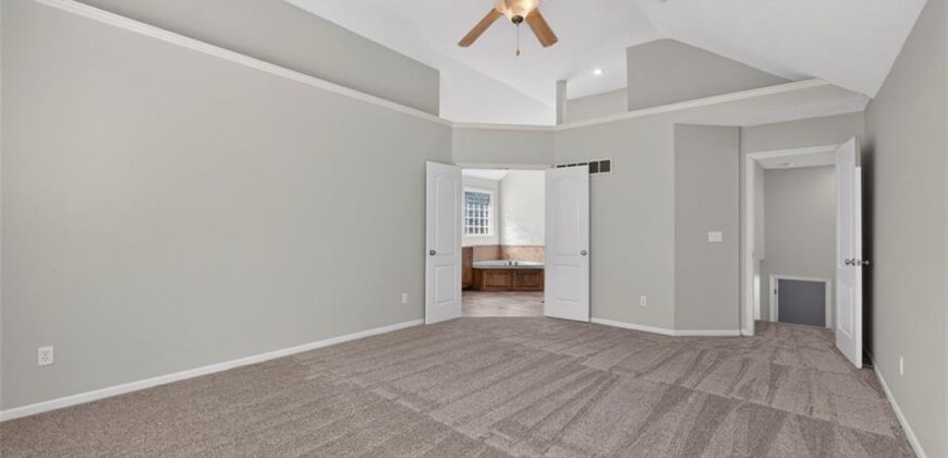 9004 N Cosby Avenue, Kansas City, MO 64154