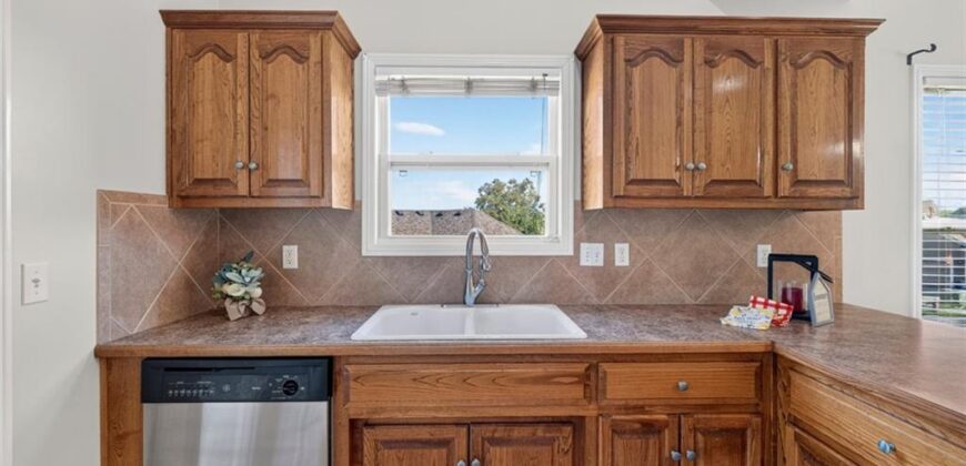 9004 N Cosby Avenue, Kansas City, MO 64154