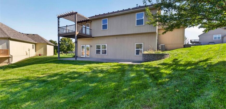 9004 N Cosby Avenue, Kansas City, MO 64154