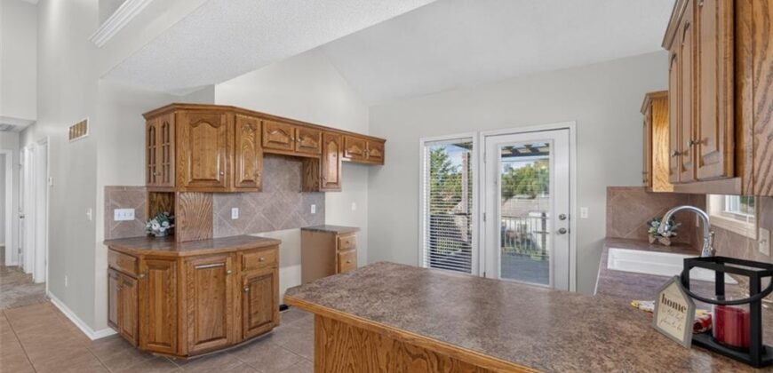 9004 N Cosby Avenue, Kansas City, MO 64154