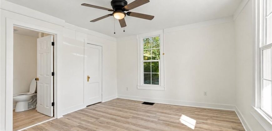 230 N Missouri Street, Liberty, MO 64068