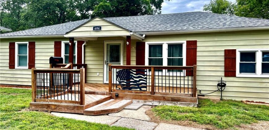 604 NE 74th Terrace, Gladstone, MO 64118
