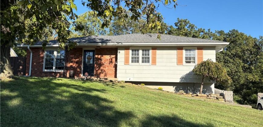 6719 NW Willowick Lane, Parkville, MO 64152