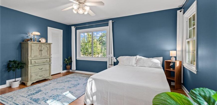 1913 E 29th Avenue, North Kansas City, MO 64116