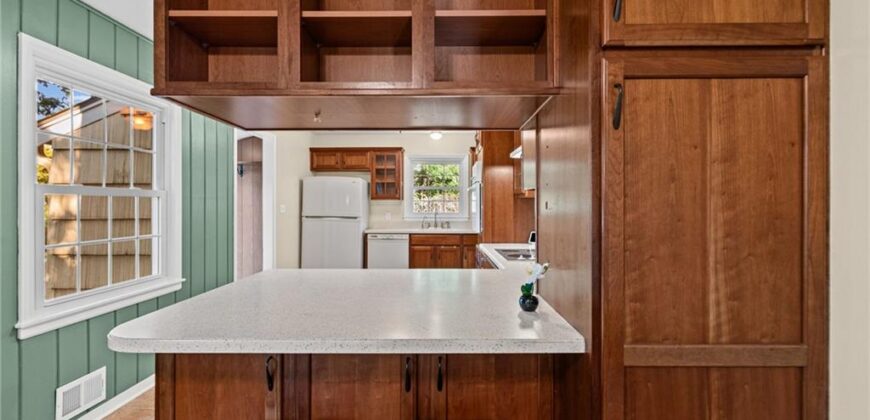 1913 E 29th Avenue, North Kansas City, MO 64116