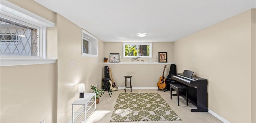 1913 E 29th Avenue, North Kansas City, MO 64116