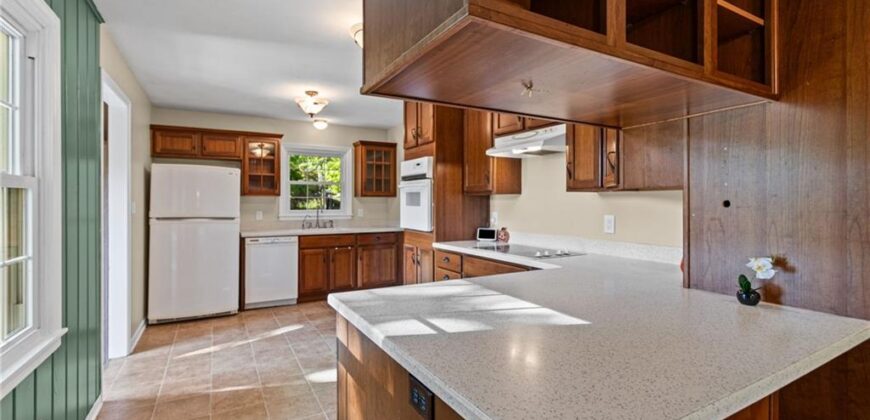 1913 E 29th Avenue, North Kansas City, MO 64116