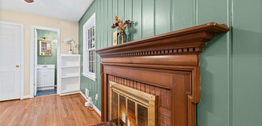 1913 E 29th Avenue, North Kansas City, MO 64116