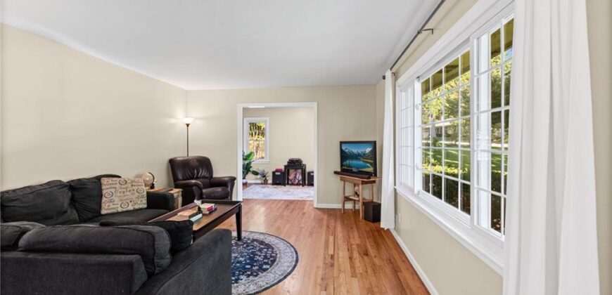 1913 E 29th Avenue, North Kansas City, MO 64116