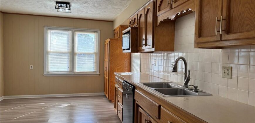 1401 NE 67th Terrace, Gladstone, MO 64118