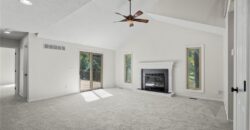 8204 NW Bradford Court, Kansas City, MO 64151