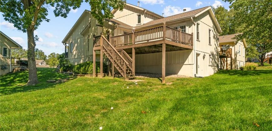 8204 NW Bradford Court, Kansas City, MO 64151