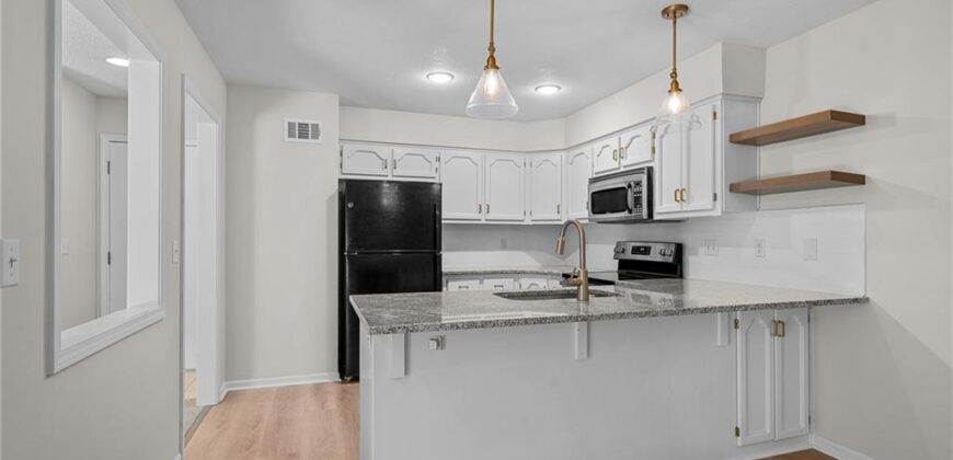 8204 NW Bradford Court, Kansas City, MO 64151