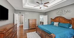8121 Parkview Drive, Parkville, MO 64152