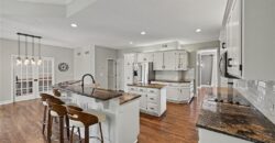 8121 Parkview Drive, Parkville, MO 64152