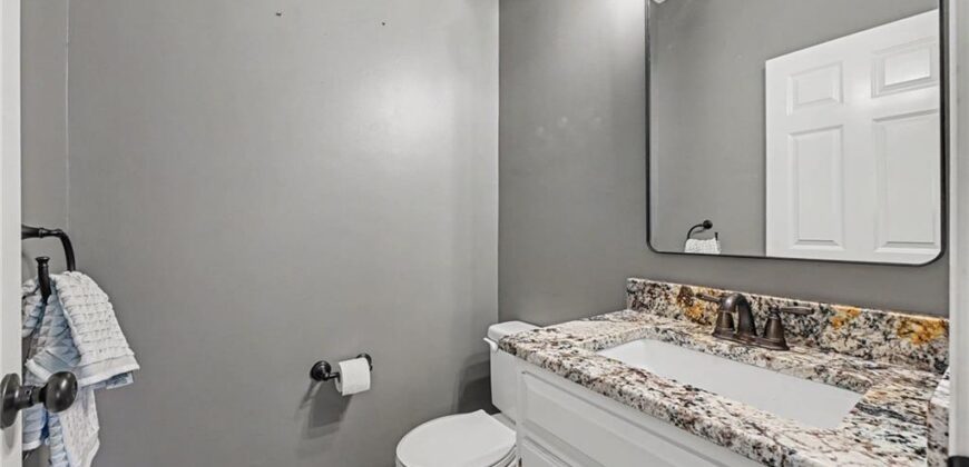 8121 Parkview Drive, Parkville, MO 64152