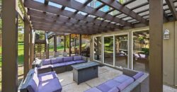 8121 Parkview Drive, Parkville, MO 64152