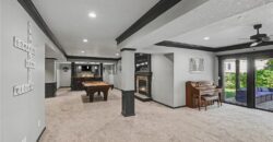 8121 Parkview Drive, Parkville, MO 64152