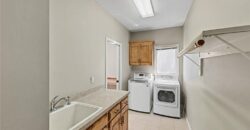 8121 Parkview Drive, Parkville, MO 64152