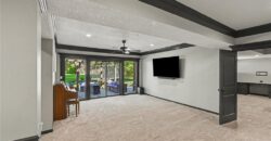 8121 Parkview Drive, Parkville, MO 64152