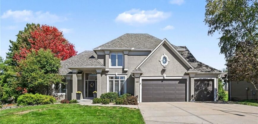 8121 Parkview Drive, Parkville, MO 64152
