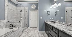 8121 Parkview Drive, Parkville, MO 64152