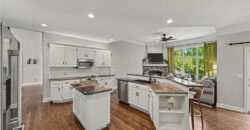 8121 Parkview Drive, Parkville, MO 64152