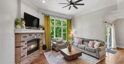 8121 Parkview Drive, Parkville, MO 64152
