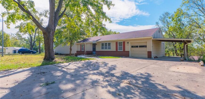 5820 N Lenox Avenue, Kansas City, MO 64151