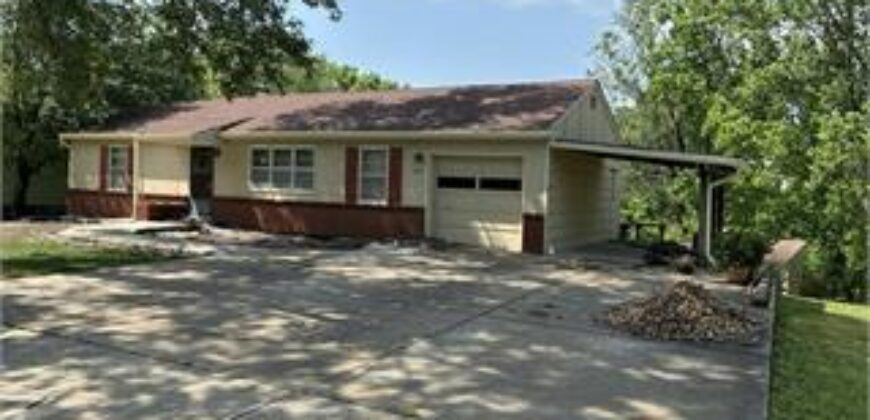 5820 N Lenox Avenue, Kansas City, MO 64151