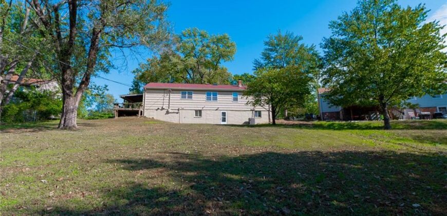 5820 N Lenox Avenue, Kansas City, MO 64151