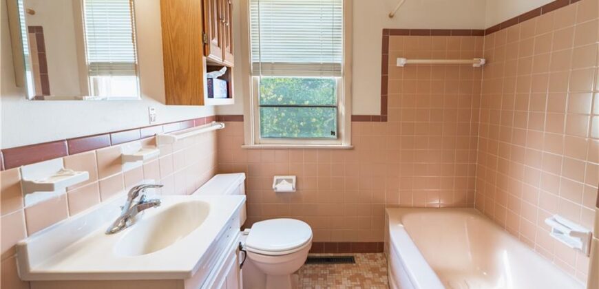 5820 N Lenox Avenue, Kansas City, MO 64151